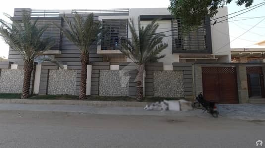 1350 Square Feet Flat In Jamshed Town For Sale At Good Location
