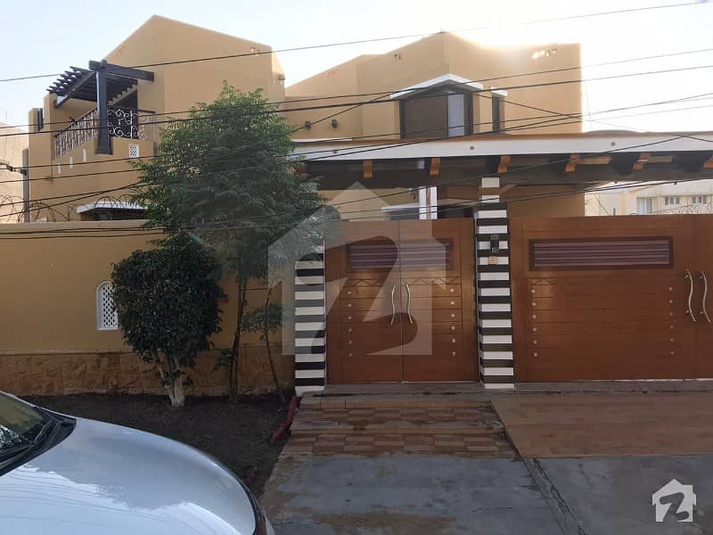Ideally Located House Of 9000  Square Feet Is Available For Sale In Karachi