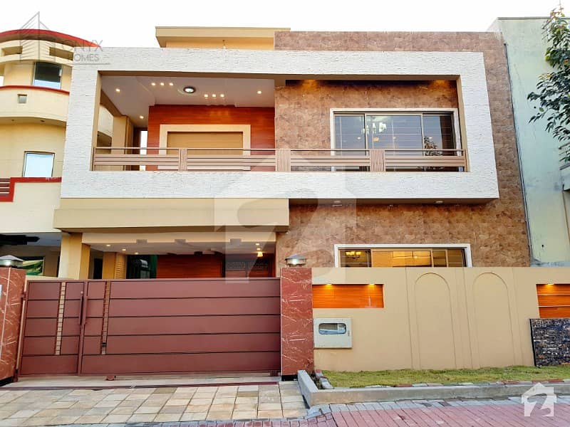 بحریہ ٹاؤن فیز 5 بحریہ ٹاؤن راولپنڈی راولپنڈی میں 5 کمروں کا 11 مرلہ مکان 3.15 کروڑ میں برائے فروخت۔