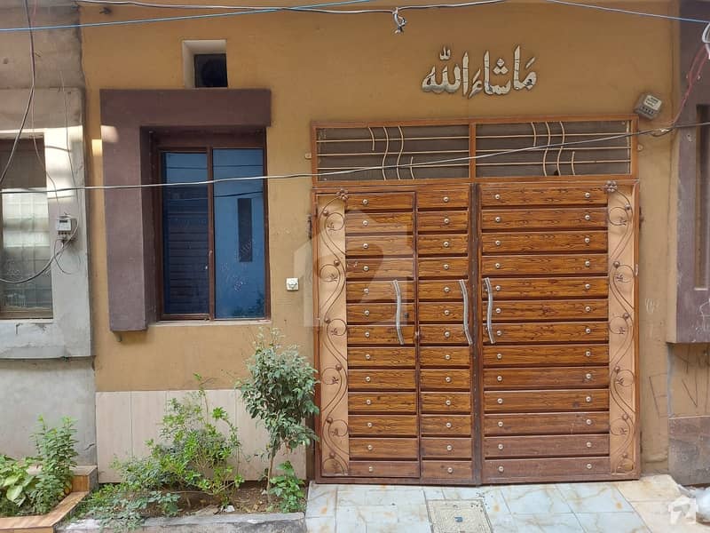 لالہ زار گارڈن لاہور میں 3 کمروں کا 3 مرلہ مکان 42 لاکھ میں برائے فروخت۔