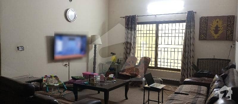 پی اے ایف آفیسرز کالونی کینٹ لاہور میں 4 کمروں کا 1 کنال مکان 4 کروڑ میں برائے فروخت۔