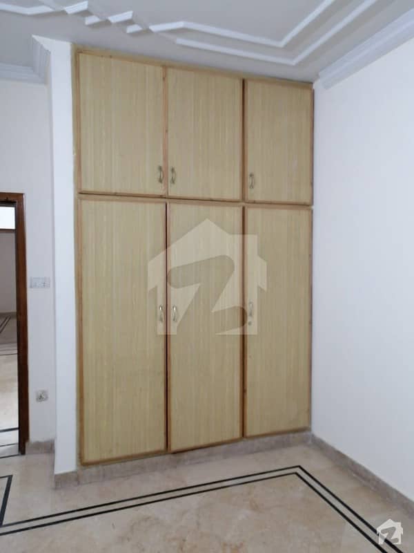 Aesthetic Flat Of 1000  Square Feet For Rent Is Available