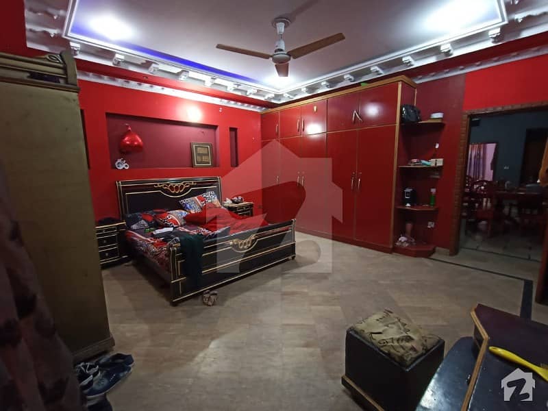 پنجاب سمال انڈسٹریز کالونی - بلاک بی پنجاب سمال انڈسٹریز کالونی لاہور میں 5 کمروں کا 14 مرلہ مکان 1.7 کروڑ میں برائے فروخت۔