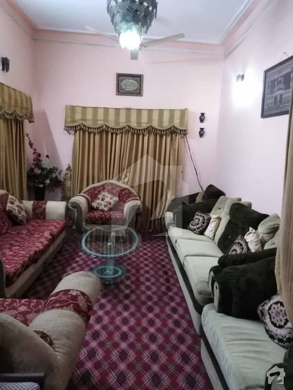 گلبرگ ٹاؤن کراچی میں 6 کمروں کا 5 مرلہ مکان 1.3 کروڑ میں برائے فروخت۔