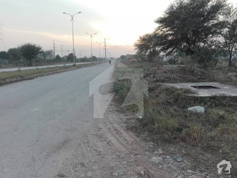 prime location solid land plot available for sale 10 marla