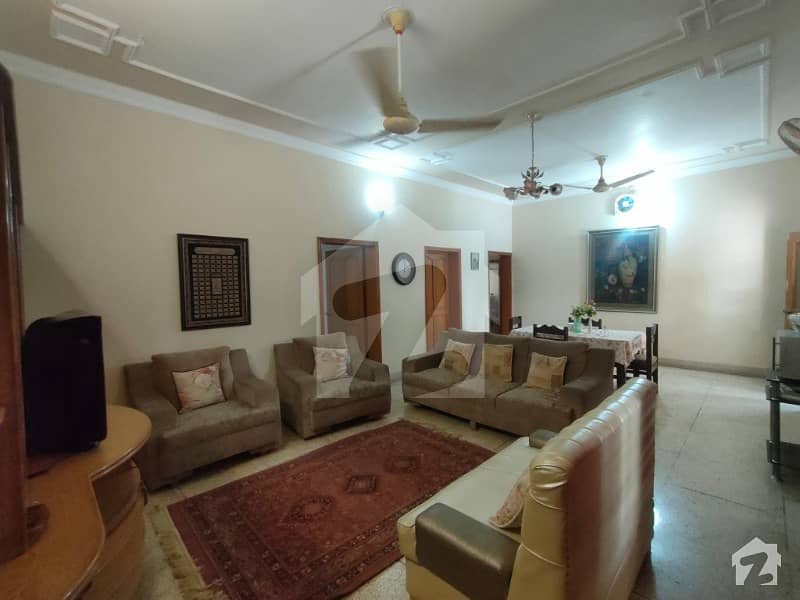 House Of 5625  Square Feet Available In Cantt