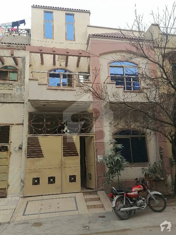 پاک عرب ہاؤسنگ سوسائٹی لاہور میں 3 کمروں کا 3 مرلہ مکان 34 ہزار میں کرایہ پر دستیاب ہے۔