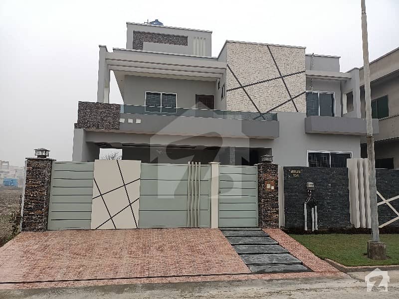 1 Kanal Used House For Sale In DC Colony