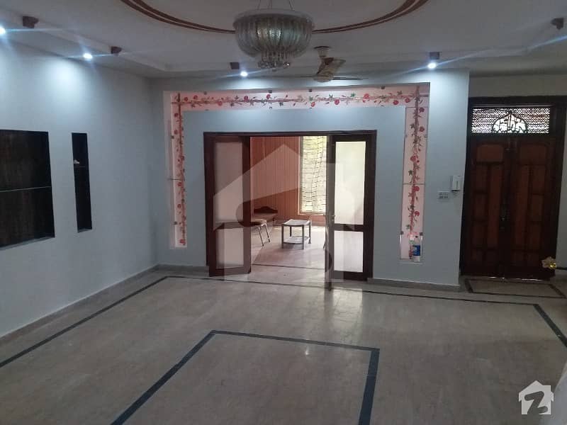 پاک عرب ہاؤسنگ سوسائٹی لاہور میں 5 کمروں کا 10 مرلہ مکان 2.55 کروڑ میں برائے فروخت۔