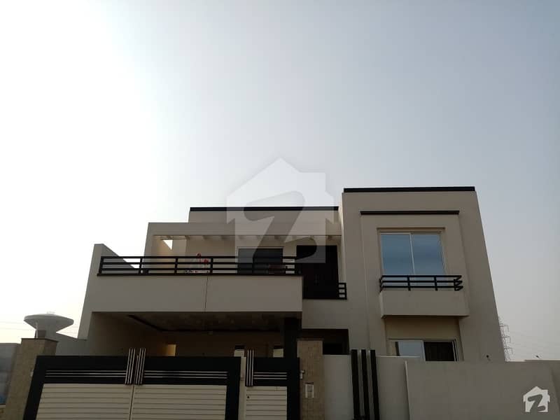 House Sized 10 Marla Is Available For Rent In Satiana Road