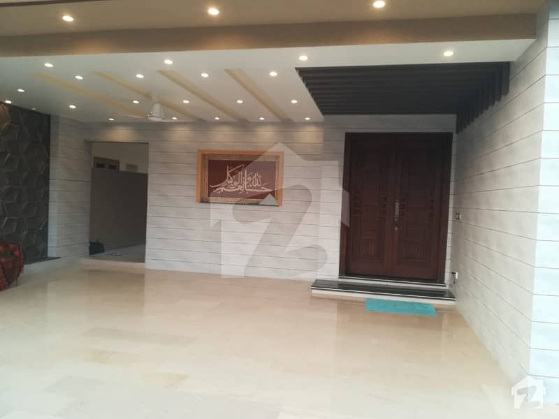 واپڈا ٹاؤن لاہور میں 6 کمروں کا 1 کنال مکان 4.9 کروڑ میں برائے فروخت۔