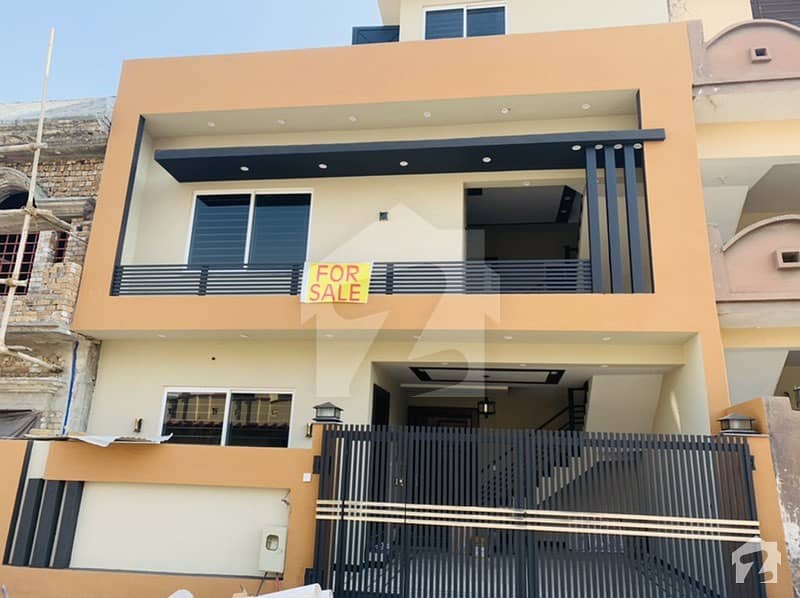 Triple Storey Brand New House Available For Sale In Hill Veiw