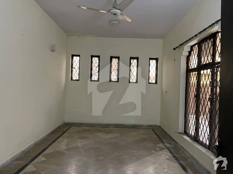 House For Rent In Model Town Opposite Amanah Mall