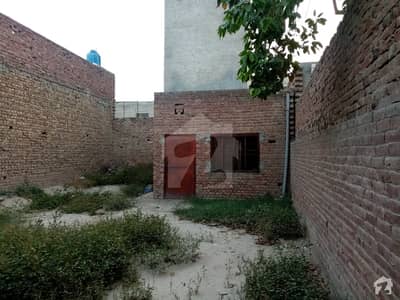 کوٹ خادم علی شاہ ساہیوال میں 5 مرلہ رہائشی پلاٹ 30 لاکھ میں برائے فروخت۔