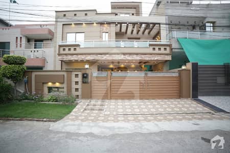 Ultra Modern 10 Marla Brand New Banglow Is Available For Sale In Wapda Town Phase 1 Ultra Modern 10 Marla Brand New Banglow Is Available For Sale In Wapda Town Phase 1