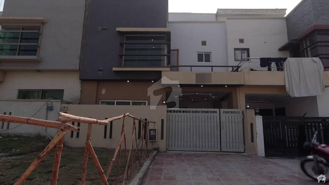 Main Blvd House For Sale In Bahria Town Phase 8 Rafi Block Park Face