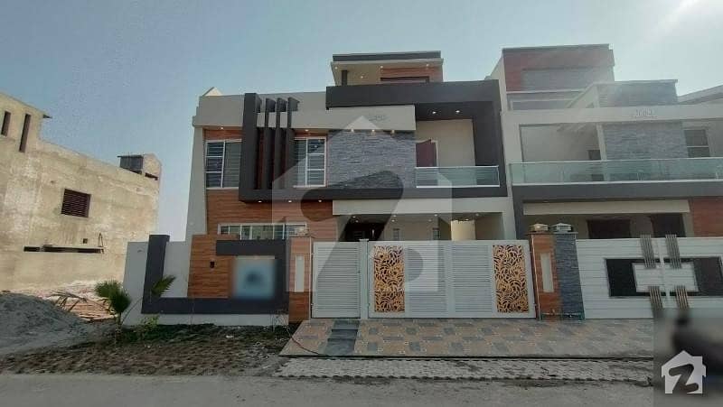 10 Marla Spacious House Available In Royal Orchard - Block F - Multan Public School Road For Sale