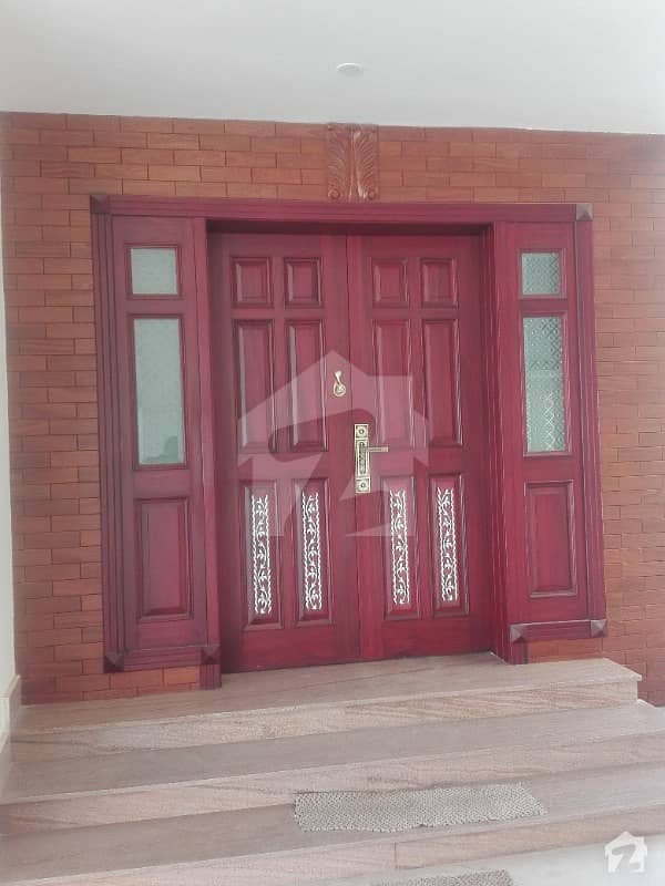 One Kanal Brand New House Available For Rent