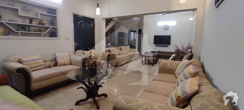 نیواقبال پارک کینٹ کینٹ لاہور میں 3 کمروں کا 6 مرلہ مکان 2.45 کروڑ میں برائے فروخت۔