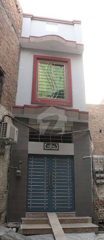 سرکی گیٹ پشاور میں 7 کمروں کا 4 مرلہ مکان 1.4 کروڑ میں برائے فروخت۔