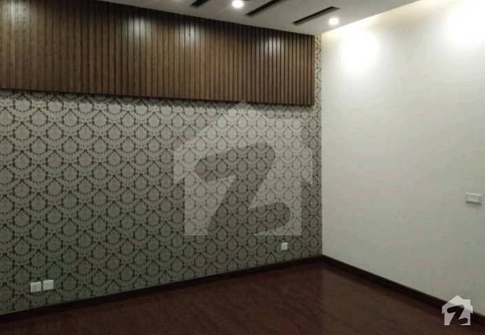 مرغزار آفیسرز کالونی ۔ بلاک سی مرغزار آفیسرز کالونی لاہور میں 6 کمروں کا 1 کنال مکان 1.2 لاکھ میں کرایہ پر دستیاب ہے۔
