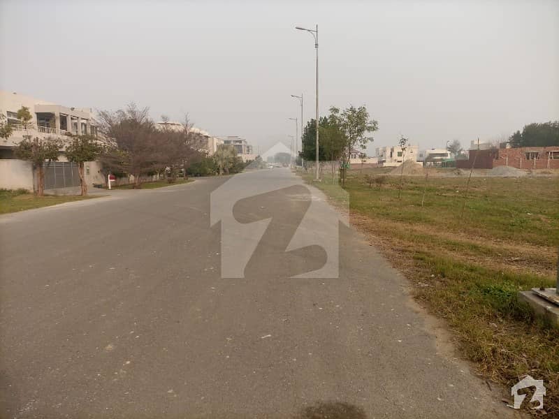 70 Feet Road Most Splendid One Kanal Pair Plot Are Available For Sale In Phase 6