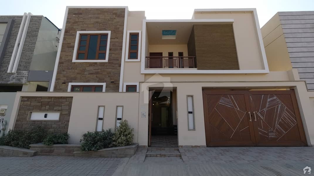 ڈی ایچ اے فیز 7 ایکسٹینشن ڈی ایچ اے ڈیفینس کراچی میں 5 کمروں کا 12 مرلہ مکان 7 کروڑ میں برائے فروخت۔