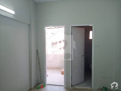 In Hoshang Road 600  Square Feet Flat For Rent
