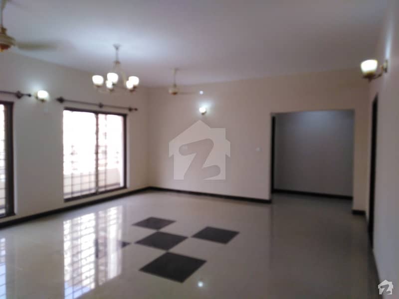 Top Floor Flat Is Available For Rent In G +7 Building