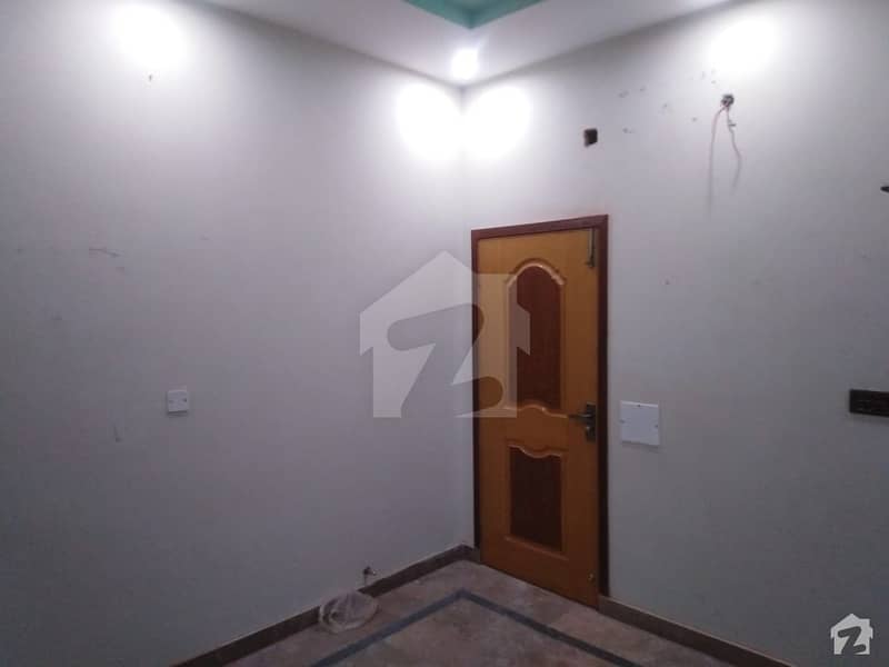 Siddiqia Society (College Road) 5 Marla House Up For Rent