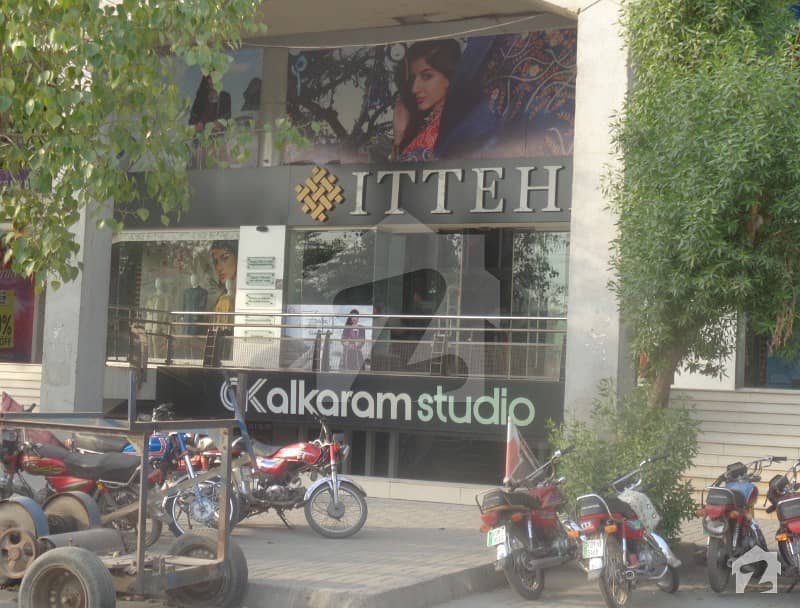 4400 Square Feet Commercial Shop Available For Rent Brands Outlet And Showroom At Kohinoor City Faisalabad