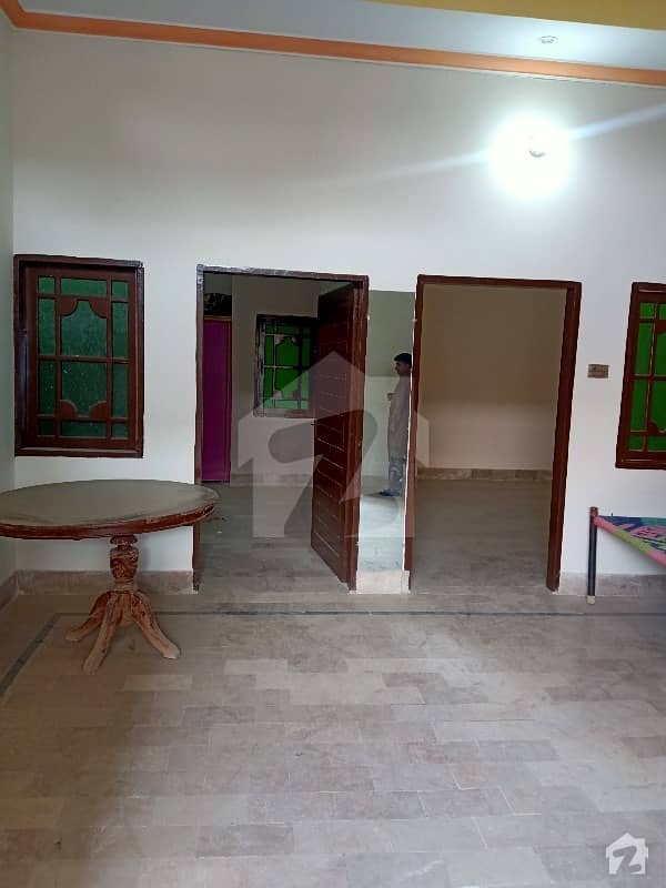 میاں قاضی احمد موڑ نواب شاہ میں 6 کمروں کا 5 مرلہ مکان 90 لاکھ میں برائے فروخت۔