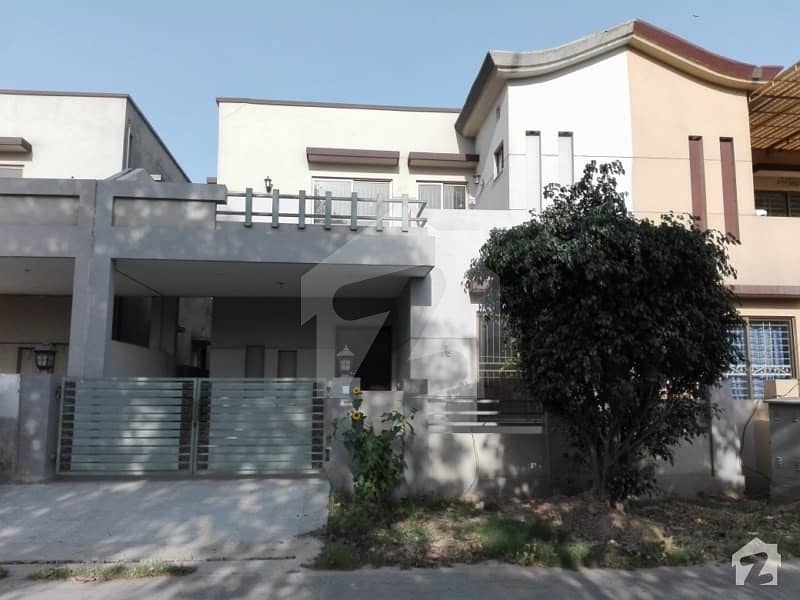 8 Marla House In Central Divine Gardens For Sale