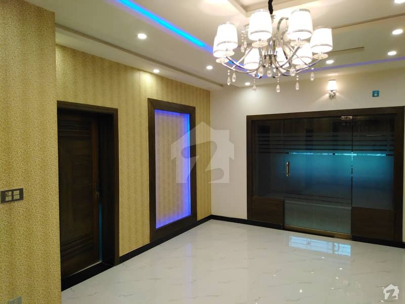 1 Kanal Upper Portion In Chinar Bagh For Rent