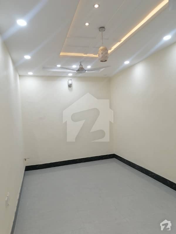 Beautiful Upper Portion For Rent In G62