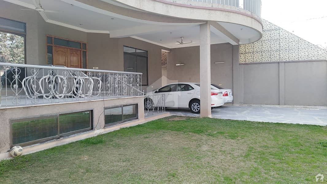 حیات آباد فیز 6 - ایف2 حیات آباد فیز 6 حیات آباد پشاور میں 7 کمروں کا 1 کنال مکان 7 کروڑ میں برائے فروخت۔