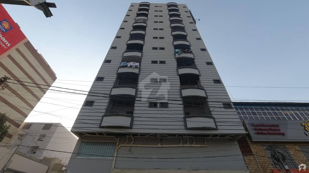 ناظم آباد - بلاک 3 ناظم آباد کراچی میں 2 کمروں کا 4 مرلہ فلیٹ 75 لاکھ میں برائے فروخت۔