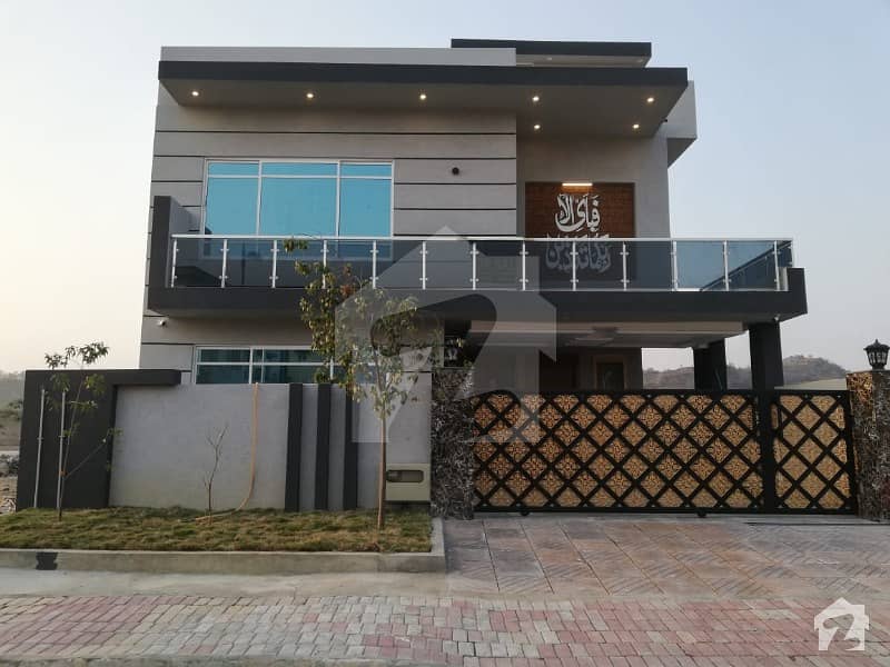 Bahria Town Phase 8 - Bahria Town Rawalpindi Luxury House Sized 11.5  Marla For Sale