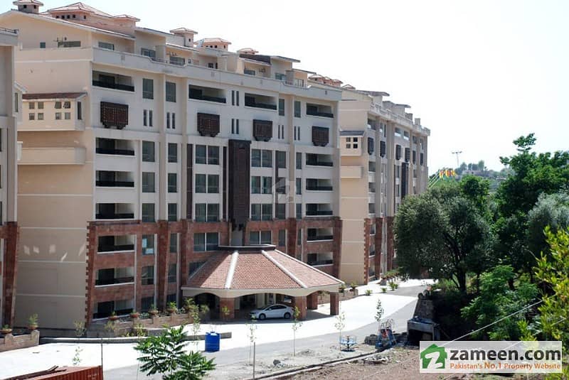 2200 Sq. Feet Flat For Sale In Country Club Apartments Islamabad