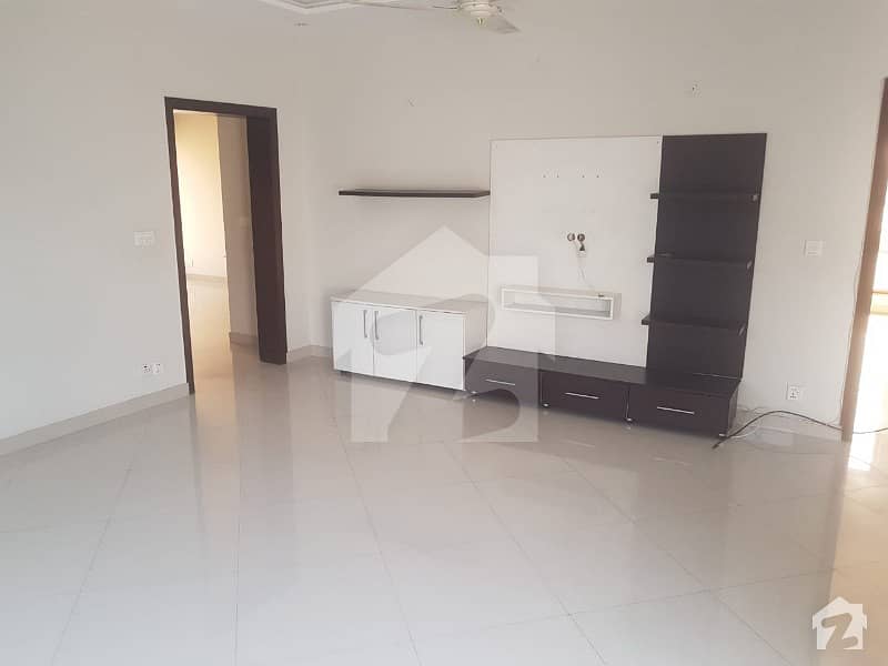 1 Kanal Upper Portion For Rent In Dha Phase4 Gg Block