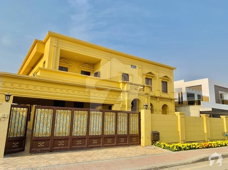 2 Kanal Solid Constructed Corner House Available For Sale