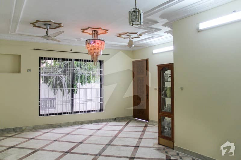 10 Marla Double Storey House For Sale In Nishtar Block Allama Iqbal Town Lahore
