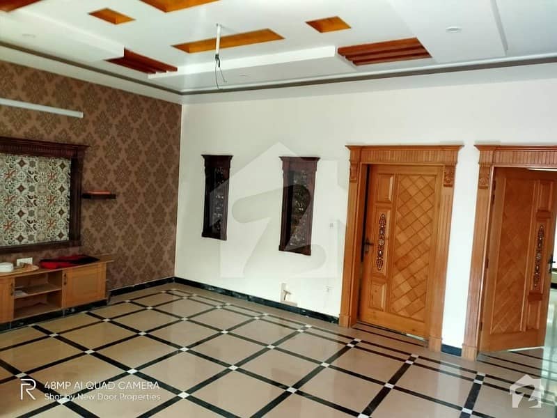 حیات آباد فیز 6 - ایف9 حیات آباد فیز 6 حیات آباد پشاور میں 8 کمروں کا 7 مرلہ مکان 3.5 کروڑ میں برائے فروخت۔