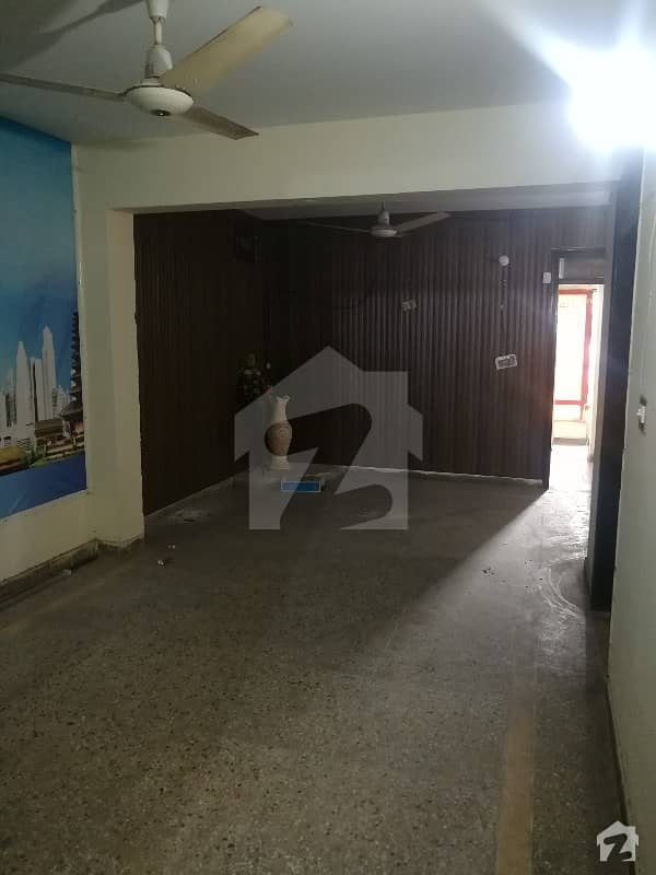 Flat For Rent In Commercial Market