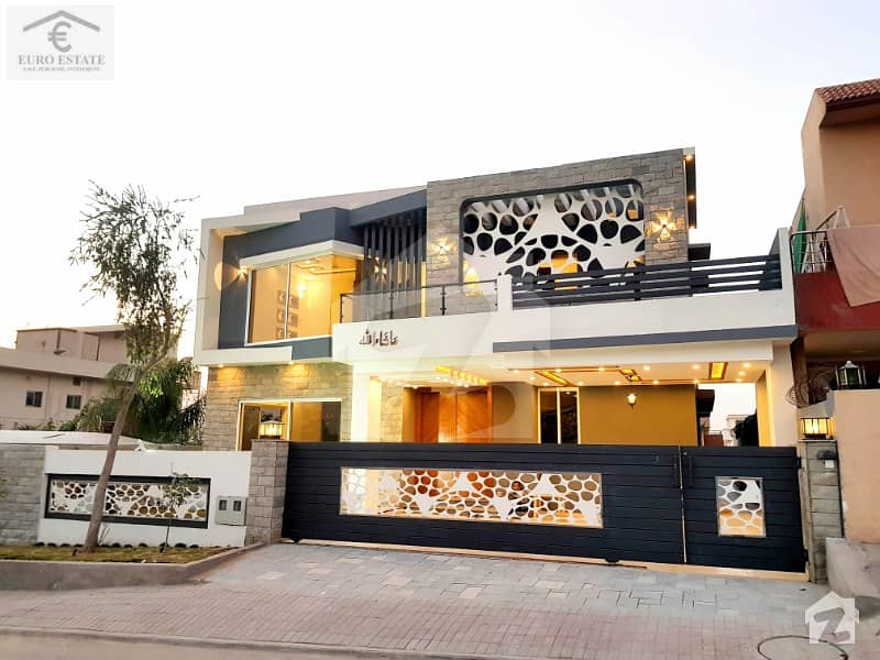 بحریہ ٹاؤن فیز 4 بحریہ ٹاؤن راولپنڈی راولپنڈی میں 5 کمروں کا 1 کنال مکان 6.3 کروڑ میں برائے فروخت۔