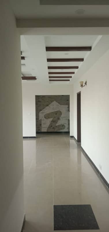 10 Marla Flat For Rent In Askari 10 Lahore