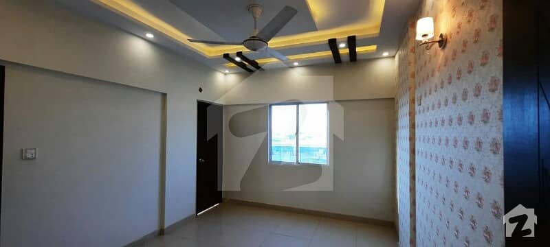 Dha Phase 6 Rahat Commercial 3 Bedroom Flat Lift Car Parking Like Brand New