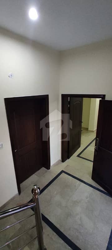گلستانِ جناح کالونی راولپنڈی میں 4 کمروں کا 7 مرلہ مکان 1.6 کروڑ میں برائے فروخت۔
