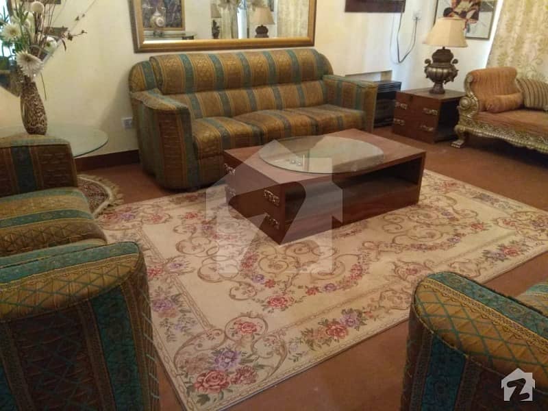 پی اے ایف آفیسرز کالونی کینٹ لاہور میں 3 کمروں کا 6 مرلہ مکان 1.6 کروڑ میں برائے فروخت۔