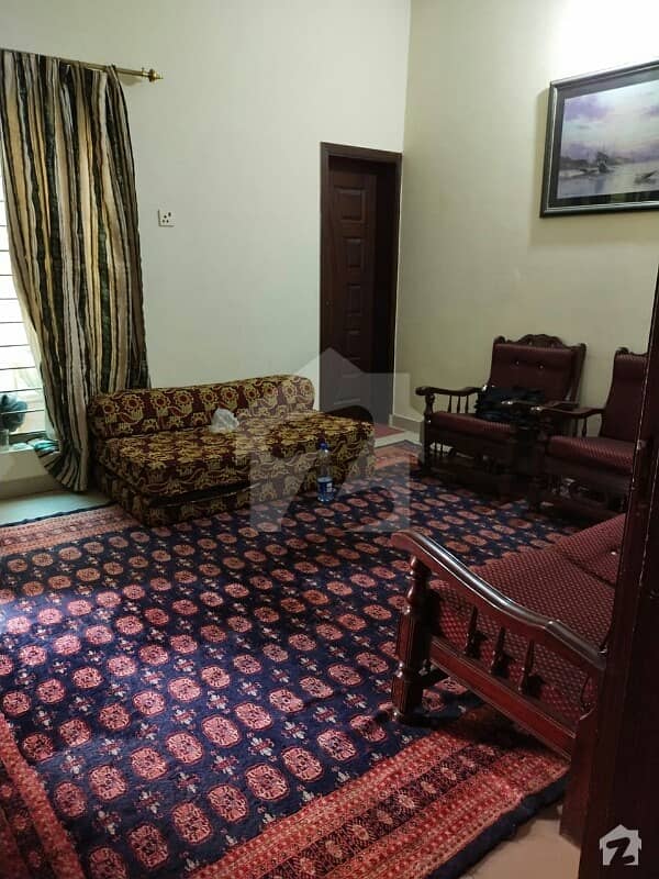 نیو شالیمار کالونی ملتان میں 3 کمروں کا 5 مرلہ مکان 30 ہزار میں کرایہ پر دستیاب ہے۔